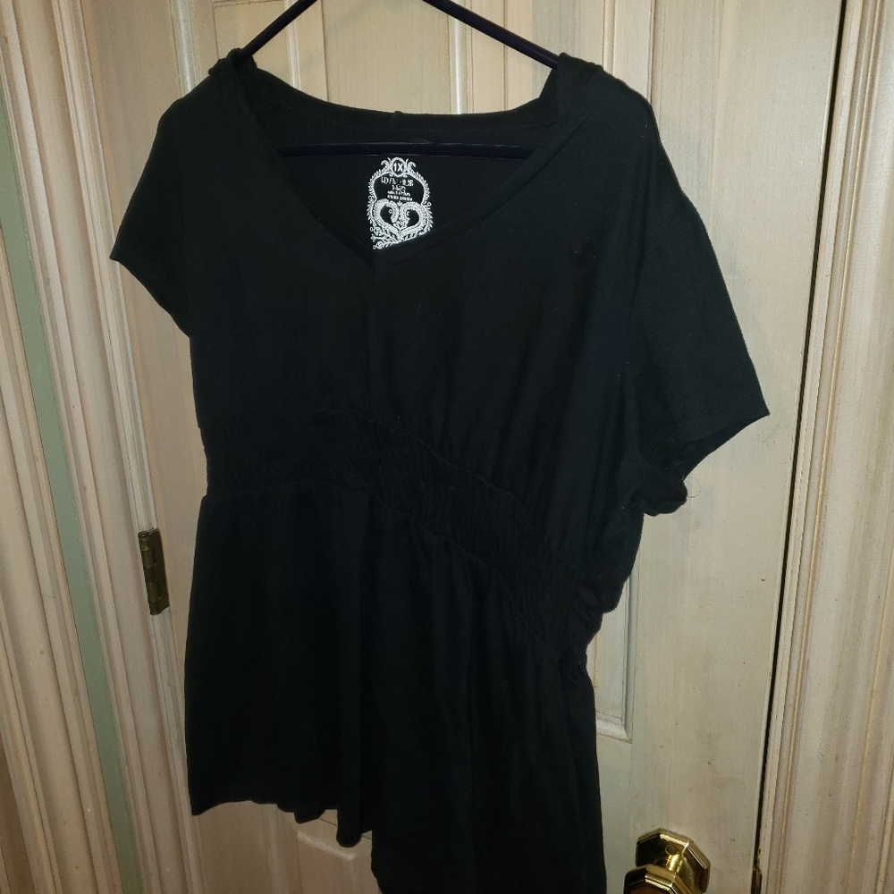 Womens plus sz 1X black hooded shirt